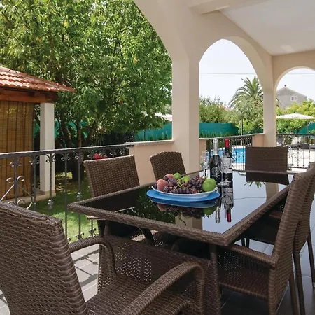 3 Bedroom Cozy In Kastel Stafilic * Kaštela