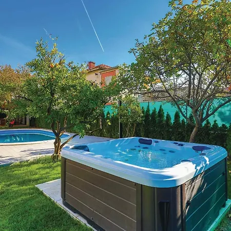 Apartament 3 Bedroom Cozy In Kastel Stafilic Kaštela