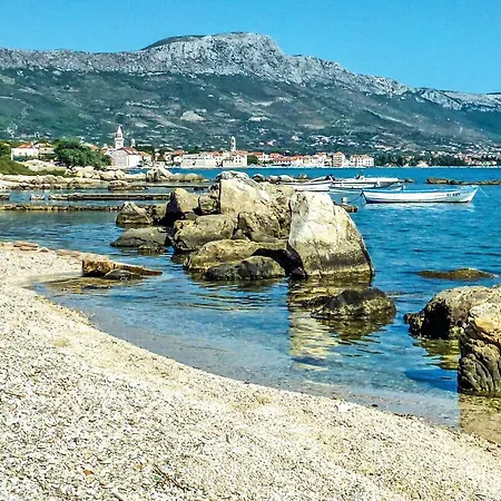 3 Bedroom Cozy In Kastel Stafilic