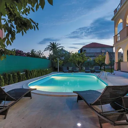 Stunning In Kastel Stafilic Apartament *